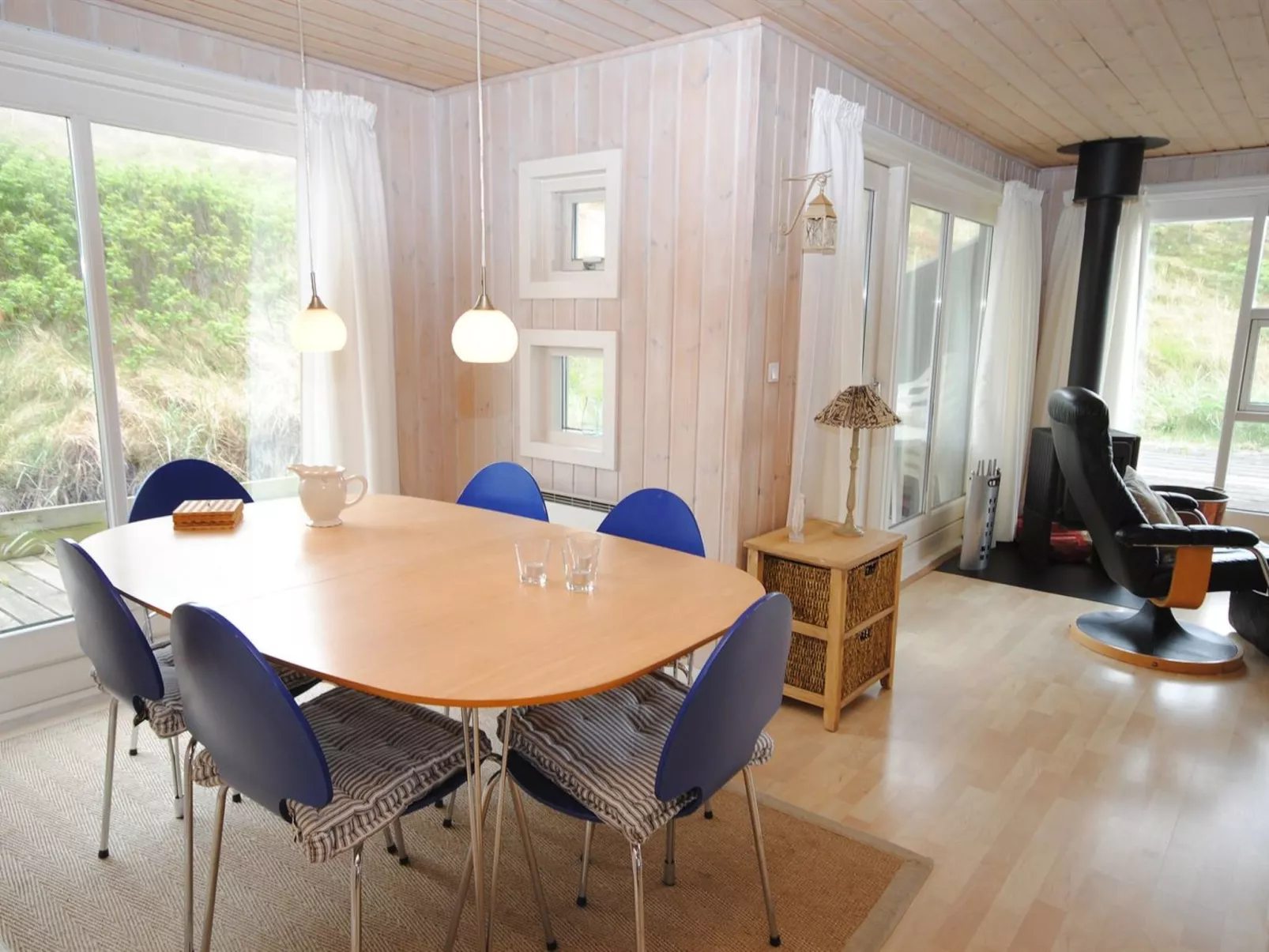 "Elmeri" -  from the sea-Inside