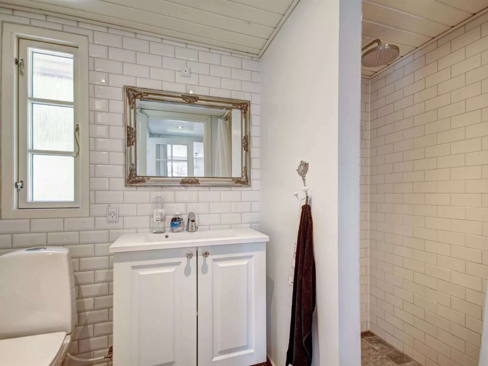 "Maunu" - 1.2km from the sea-Dedans