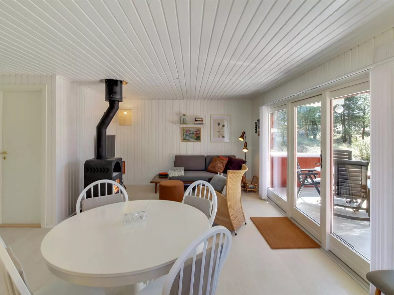 "Aulikki" - 900m from the sea-Drinnen