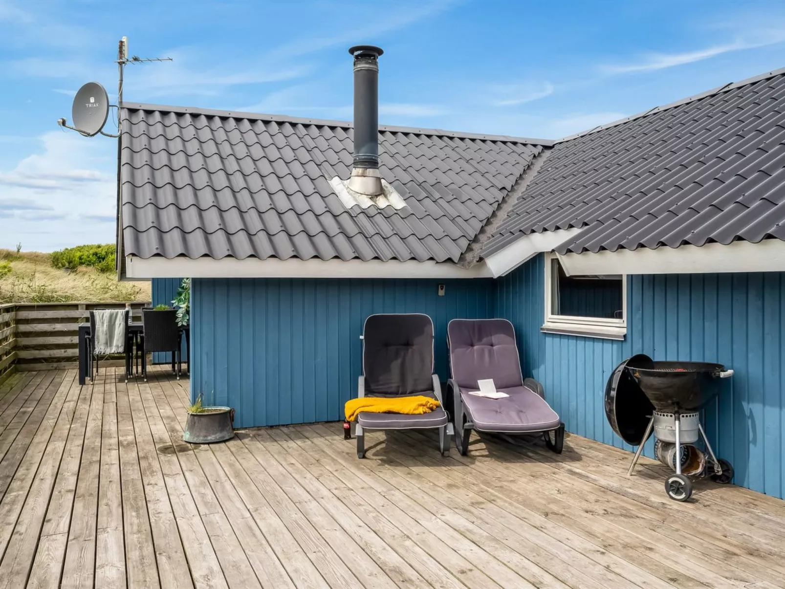 "Valia" - 400m to the fjord-Outside