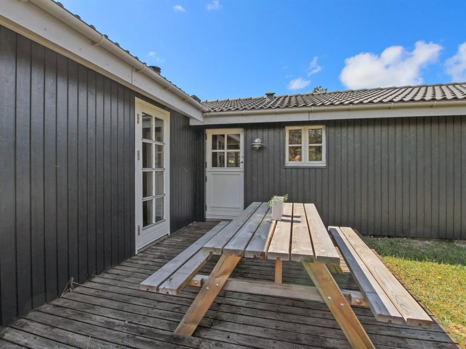 "Marja" - 1.3km from the sea-Draußen