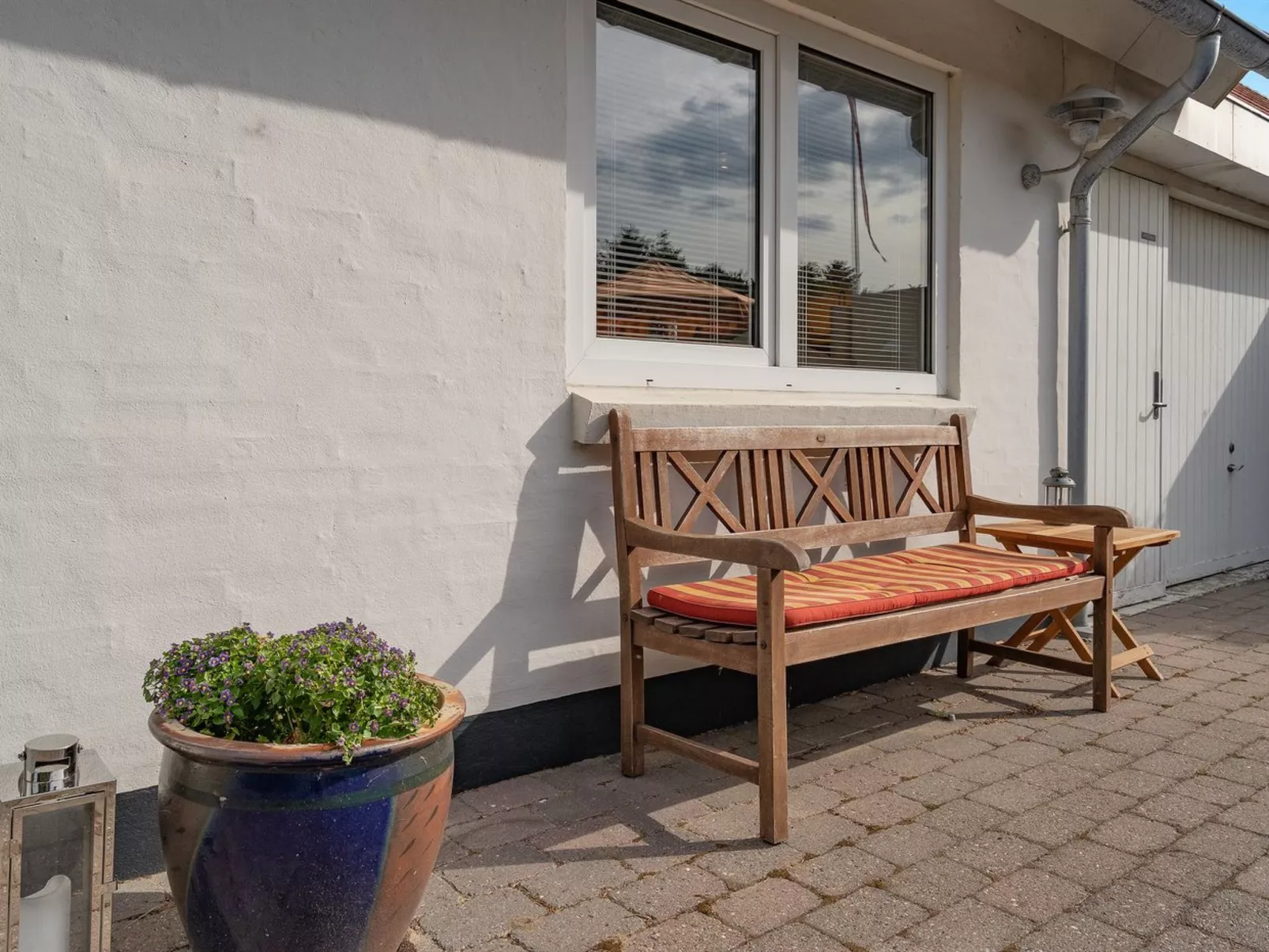 "Yorrick" - 50m to the fjord-Outside