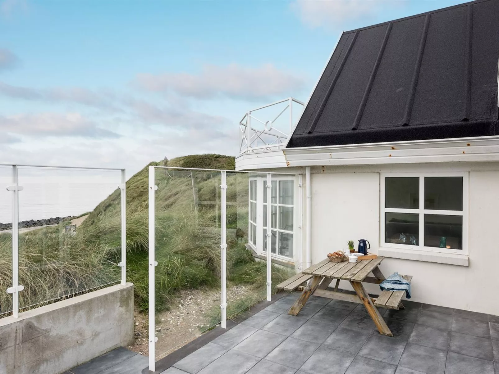 "Hillegonde" - 84m from the sea-Outside