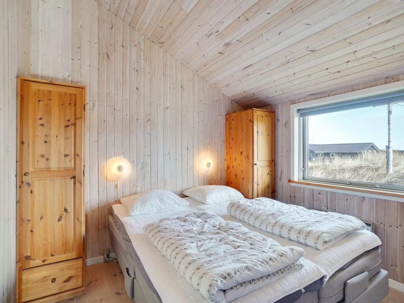 "Øde" - 350m from the sea-Inside