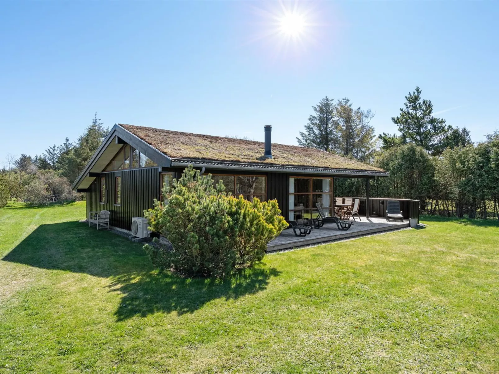 "Jelin" - 2.5km from the sea-Outside