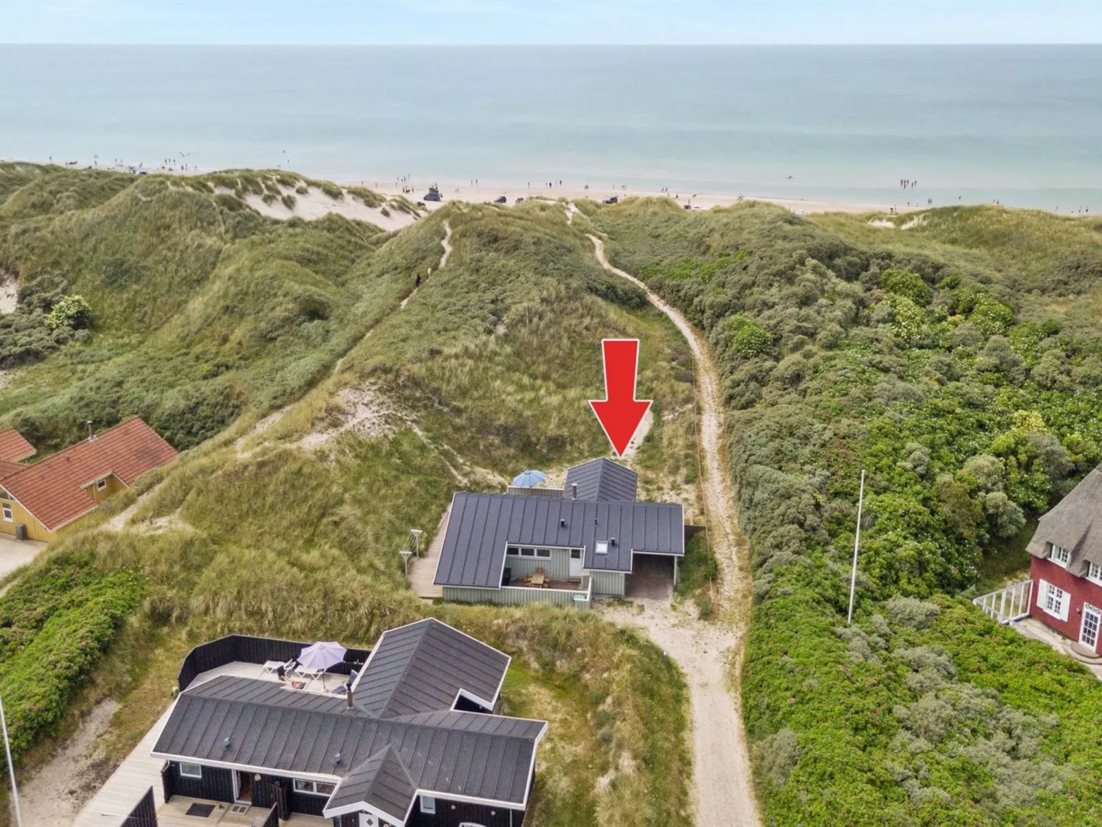 "Erwith" - 50m from the sea-Outside