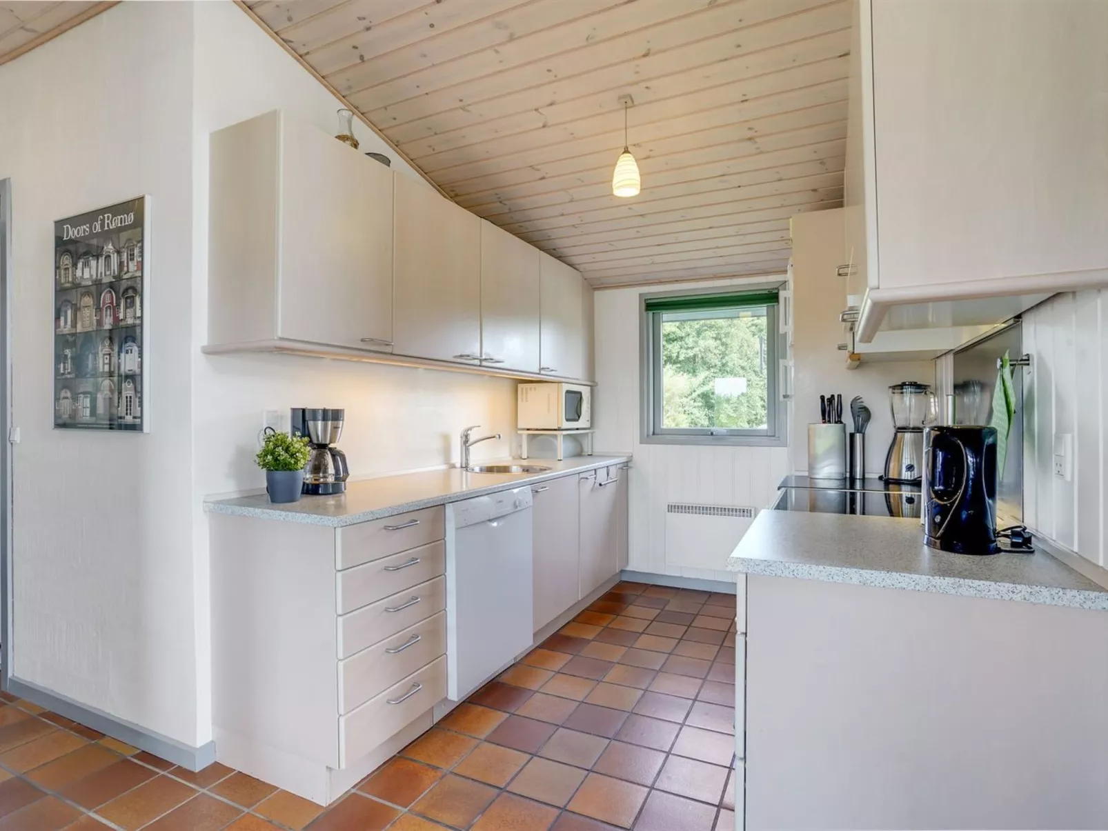 "Elise" - 800m from the sea-Inside