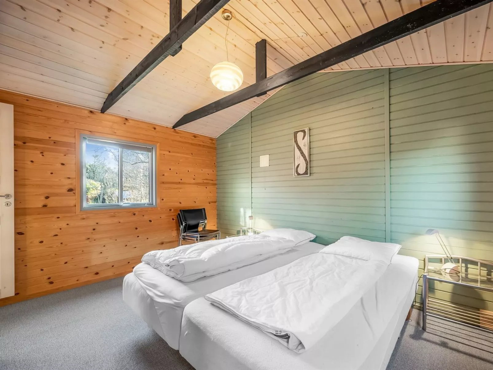 "Alpi" - 250m to the fjord-Inside