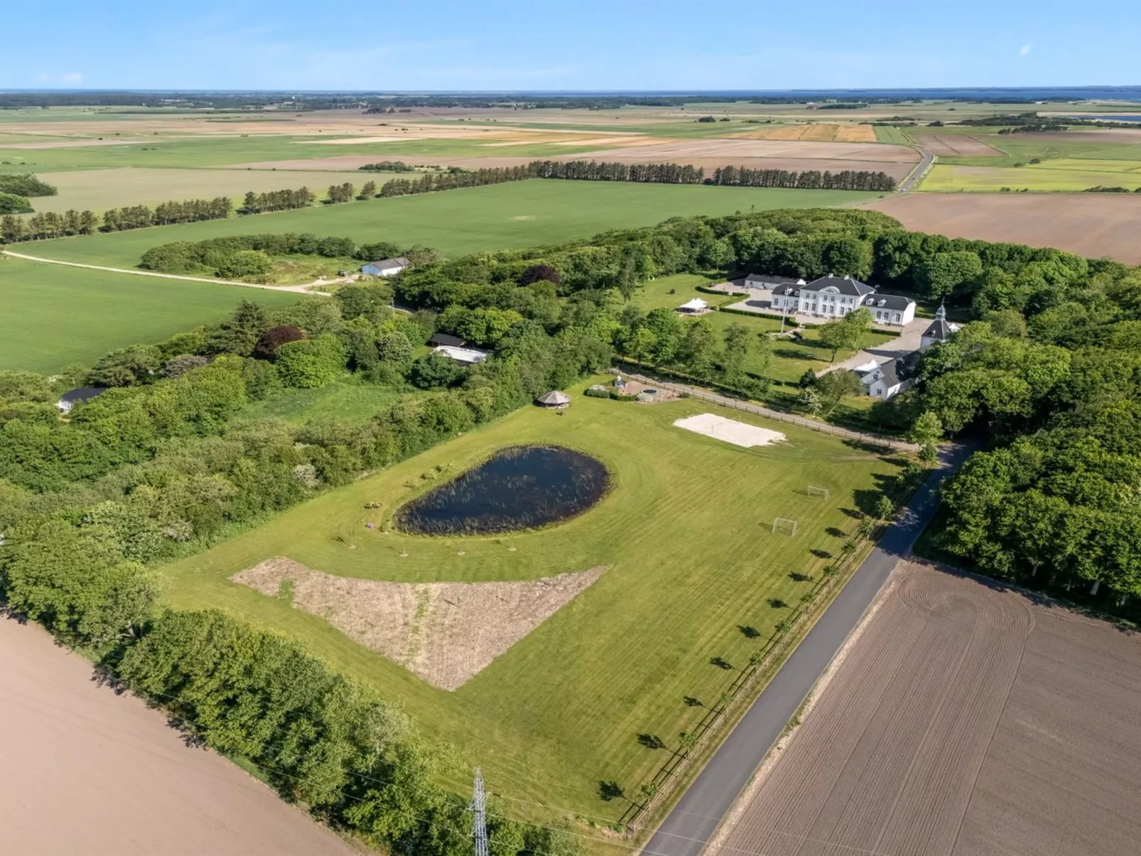 "Eini" - 4.5km from the sea-Outside