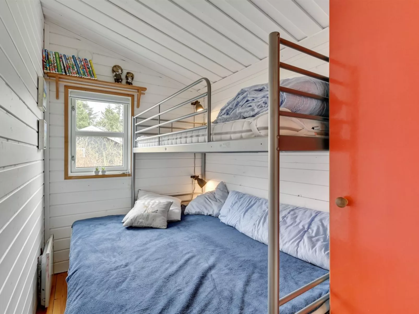 "Reima" - 220m to the fjord-Inside