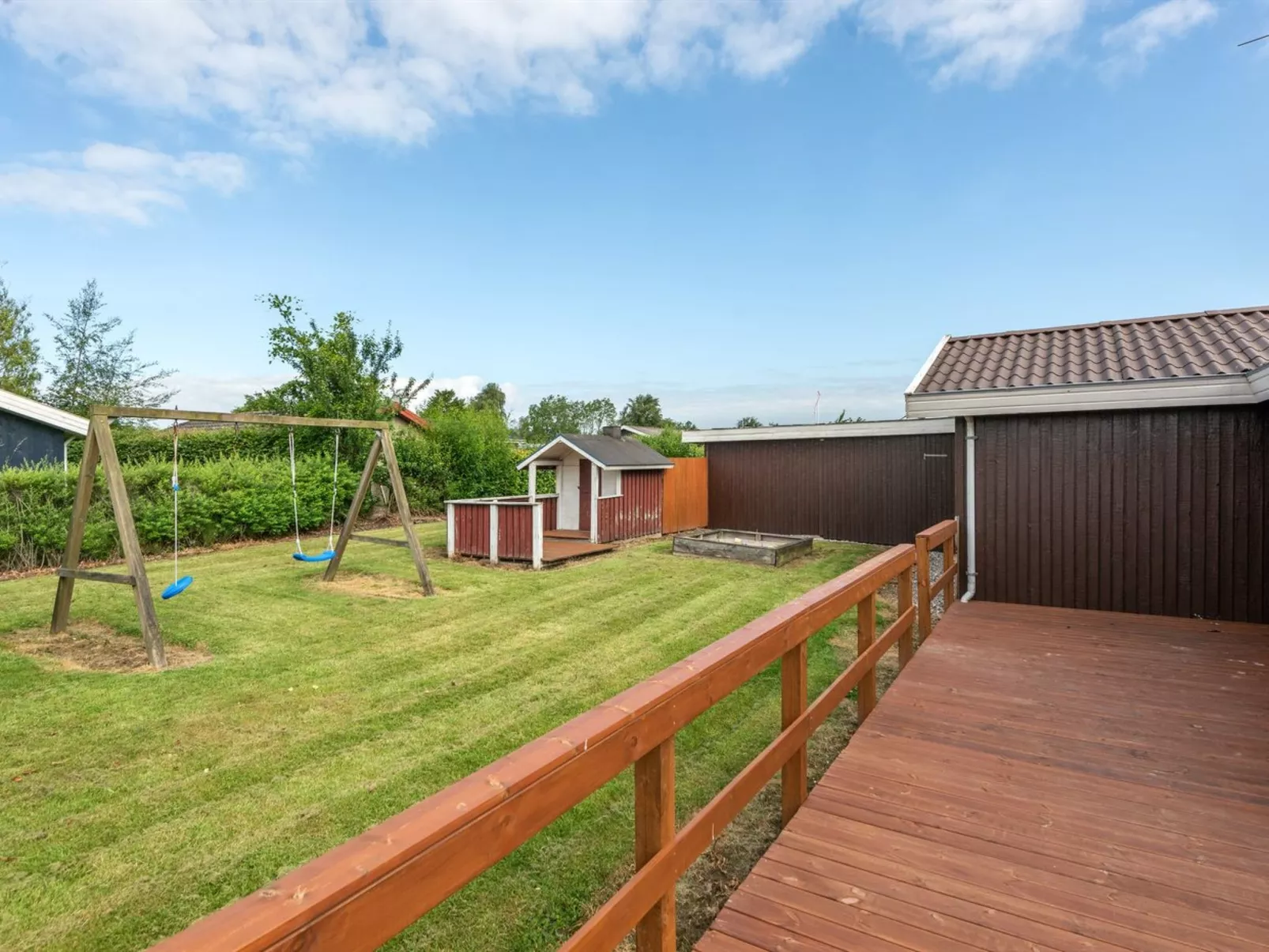 "Ellyn" - 500m from the sea-Draußen