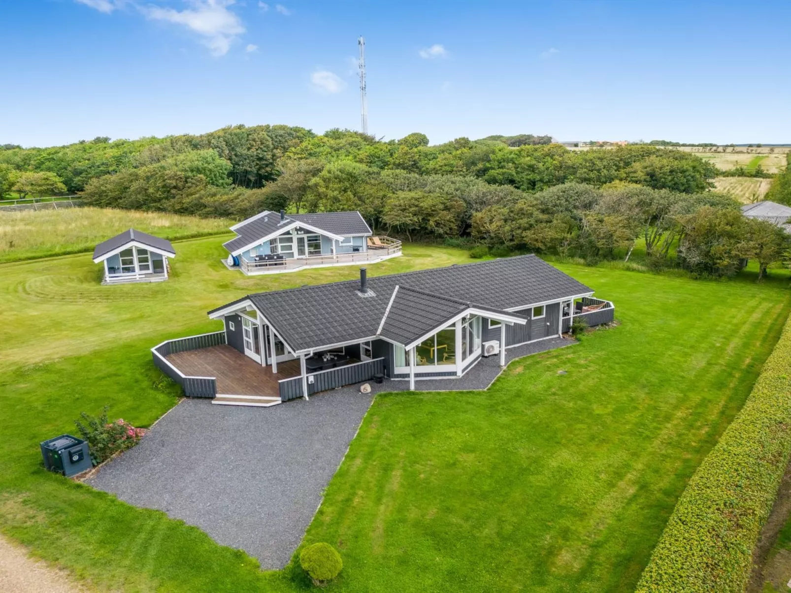 "Lucio" - 350m to the fjord-Outside