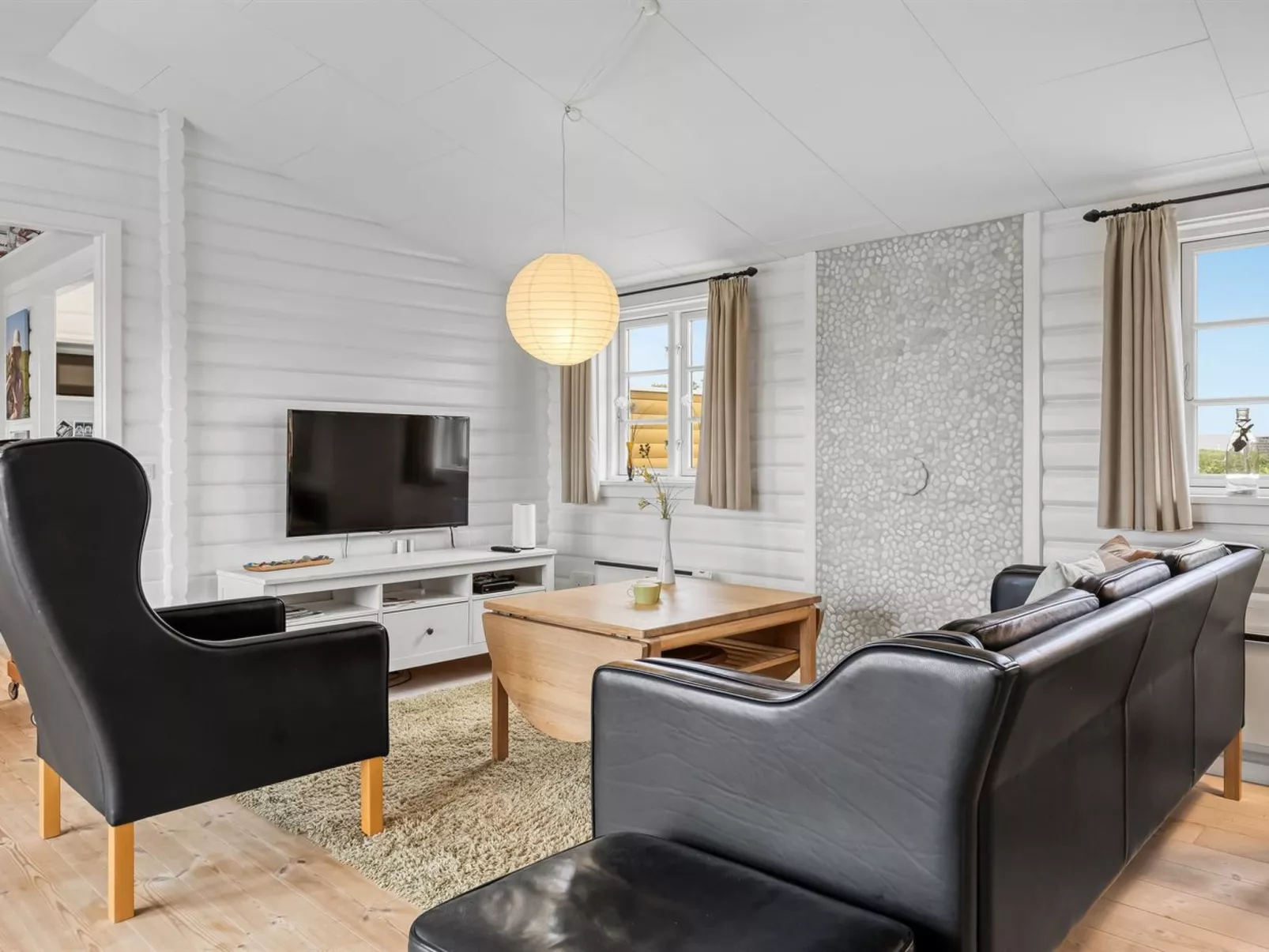 "Kristiarn" - 325m from the sea-Inside