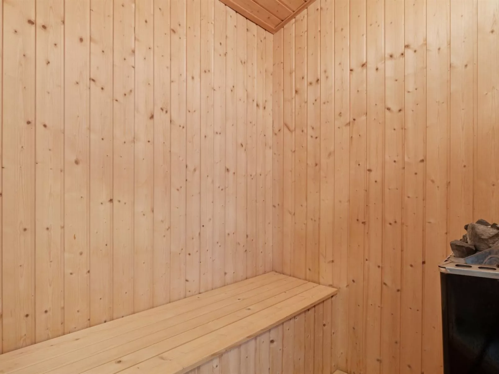 "Hallgerd" - 800m from the sea-Inside