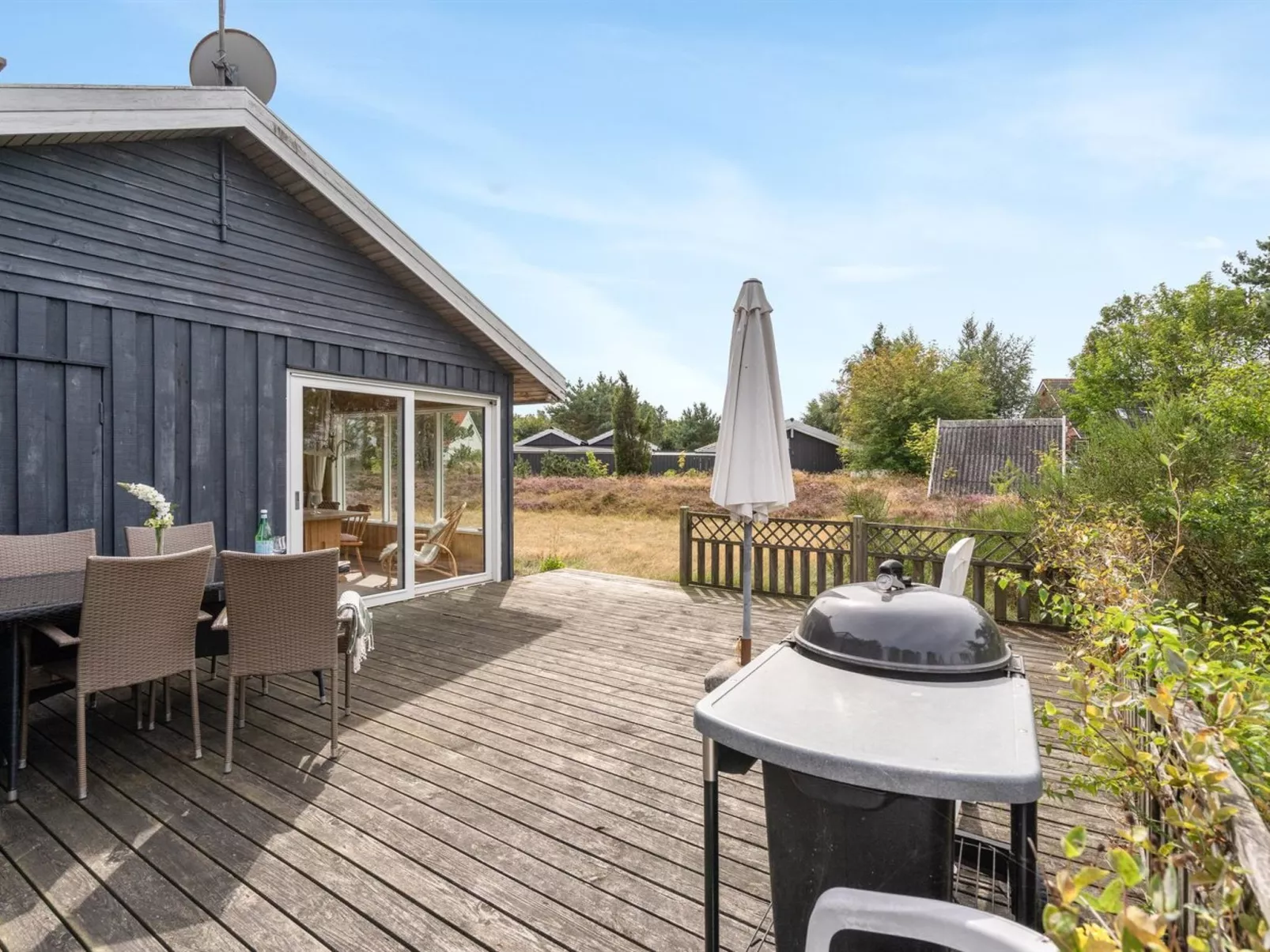 "Asmara" - 200m from the sea-Dehors