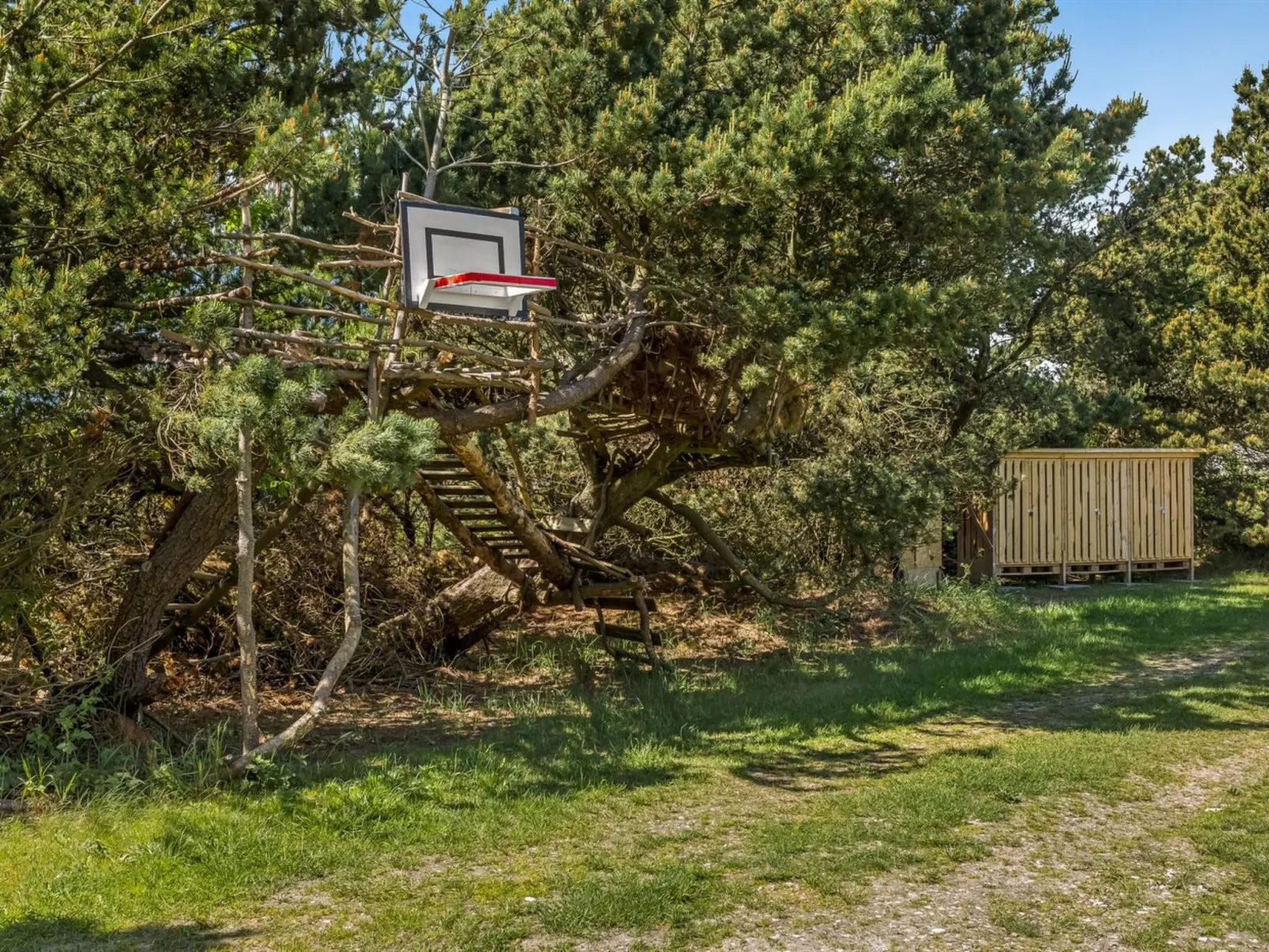 "Winder" - 1.3km from the sea-Outside