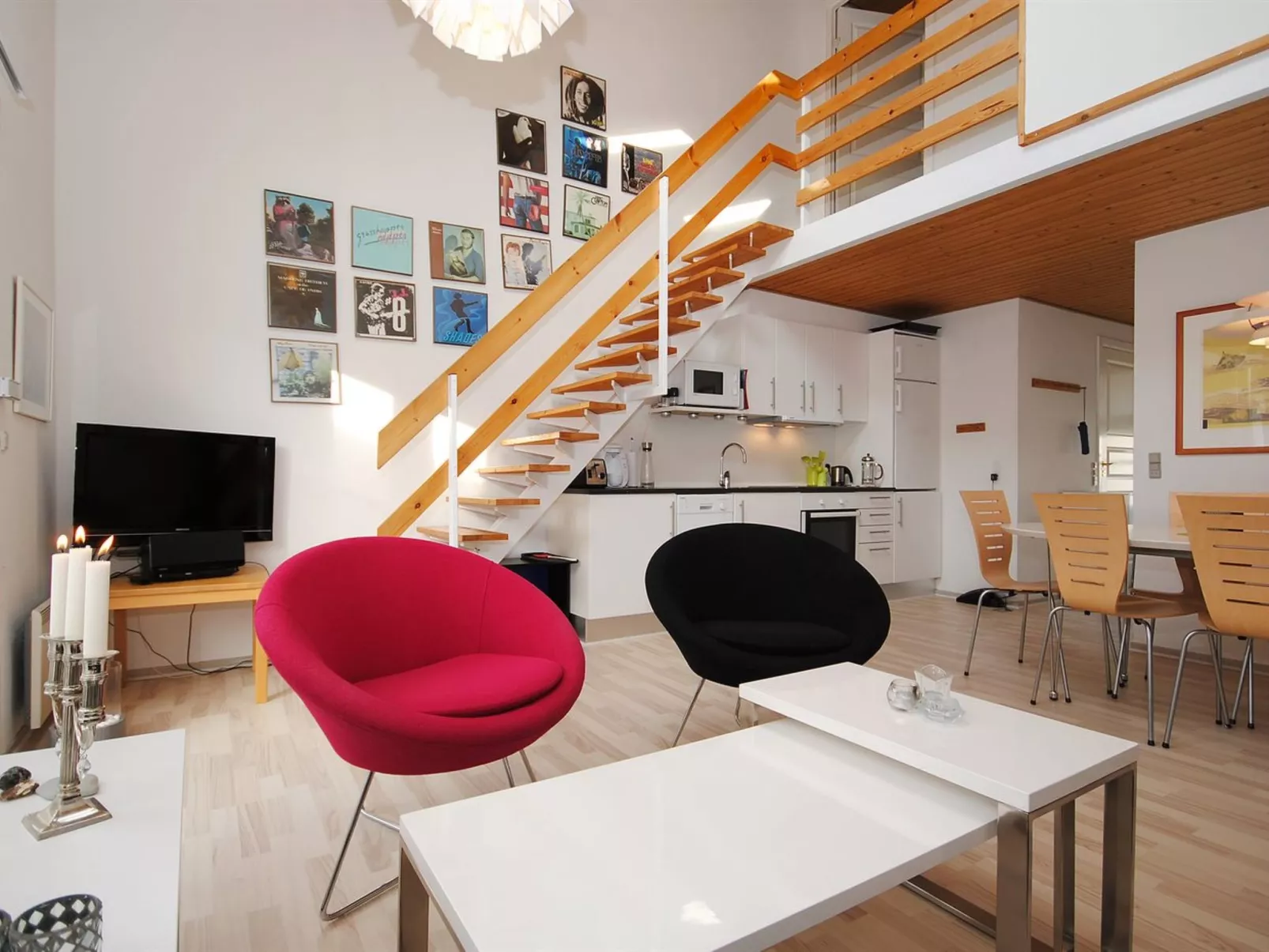 "Vasil" - 100m to the fjord-Drinnen