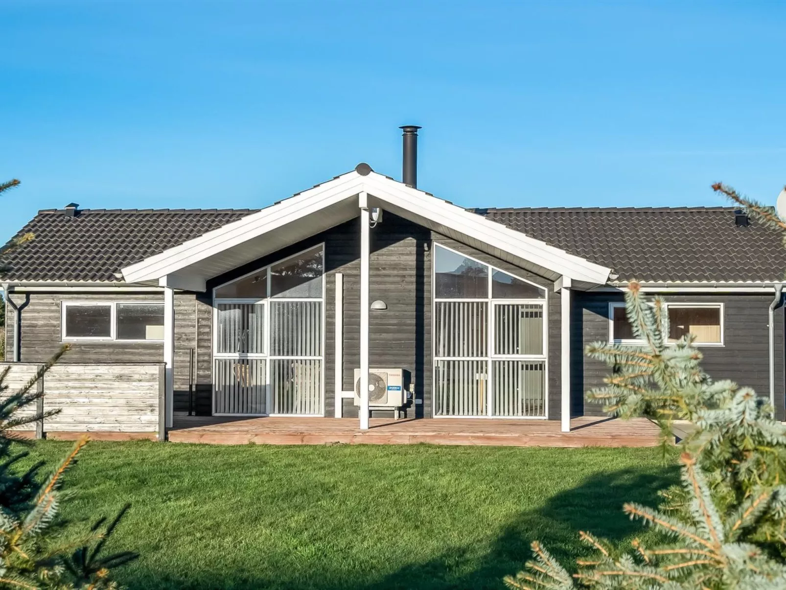 "Oskarvine" - 900m from the sea-Outside