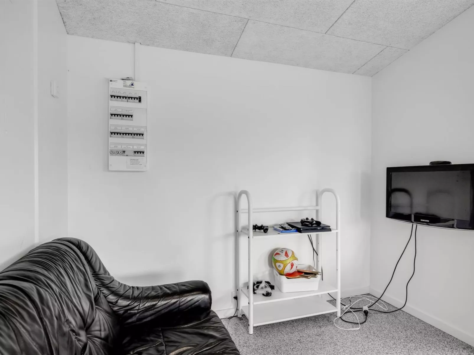 "Weike" - 950m to the fjord-Inside