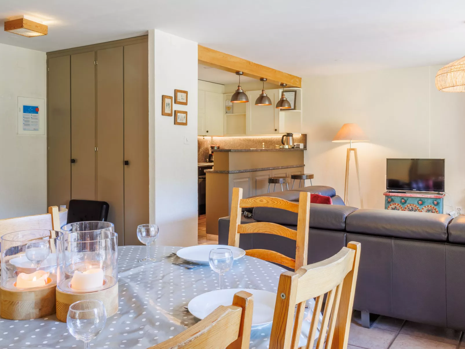 Dents Rousses B4-Dedans