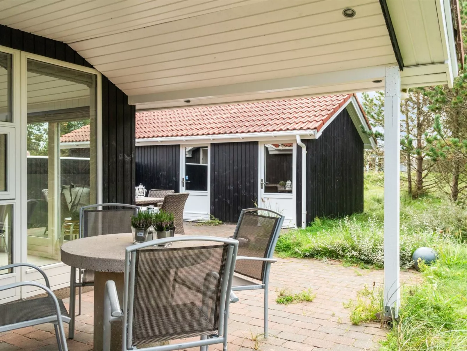 "Henkil" - 700m from the sea-Outside