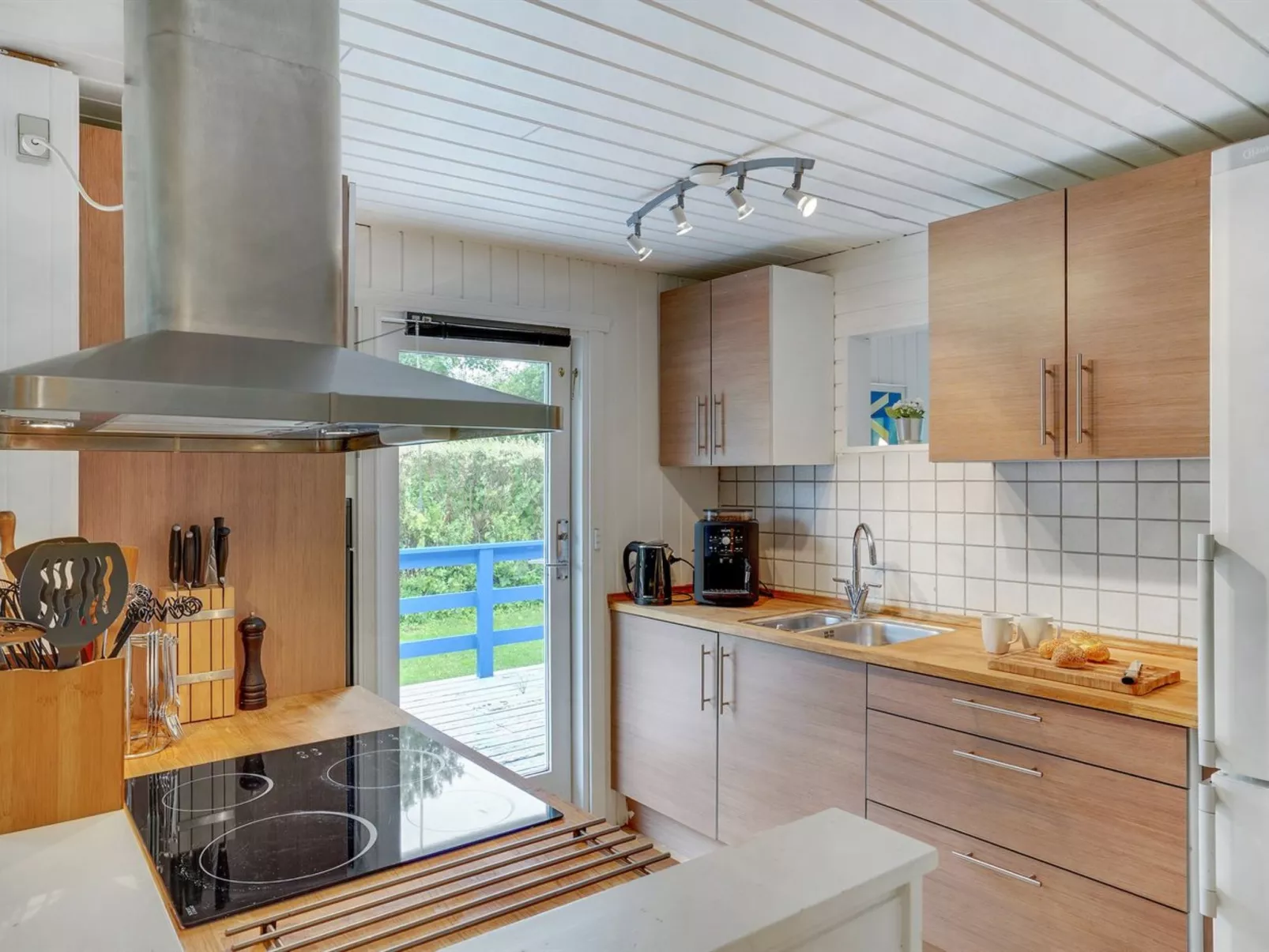 "Trixie" - 1km from the sea-Drinnen