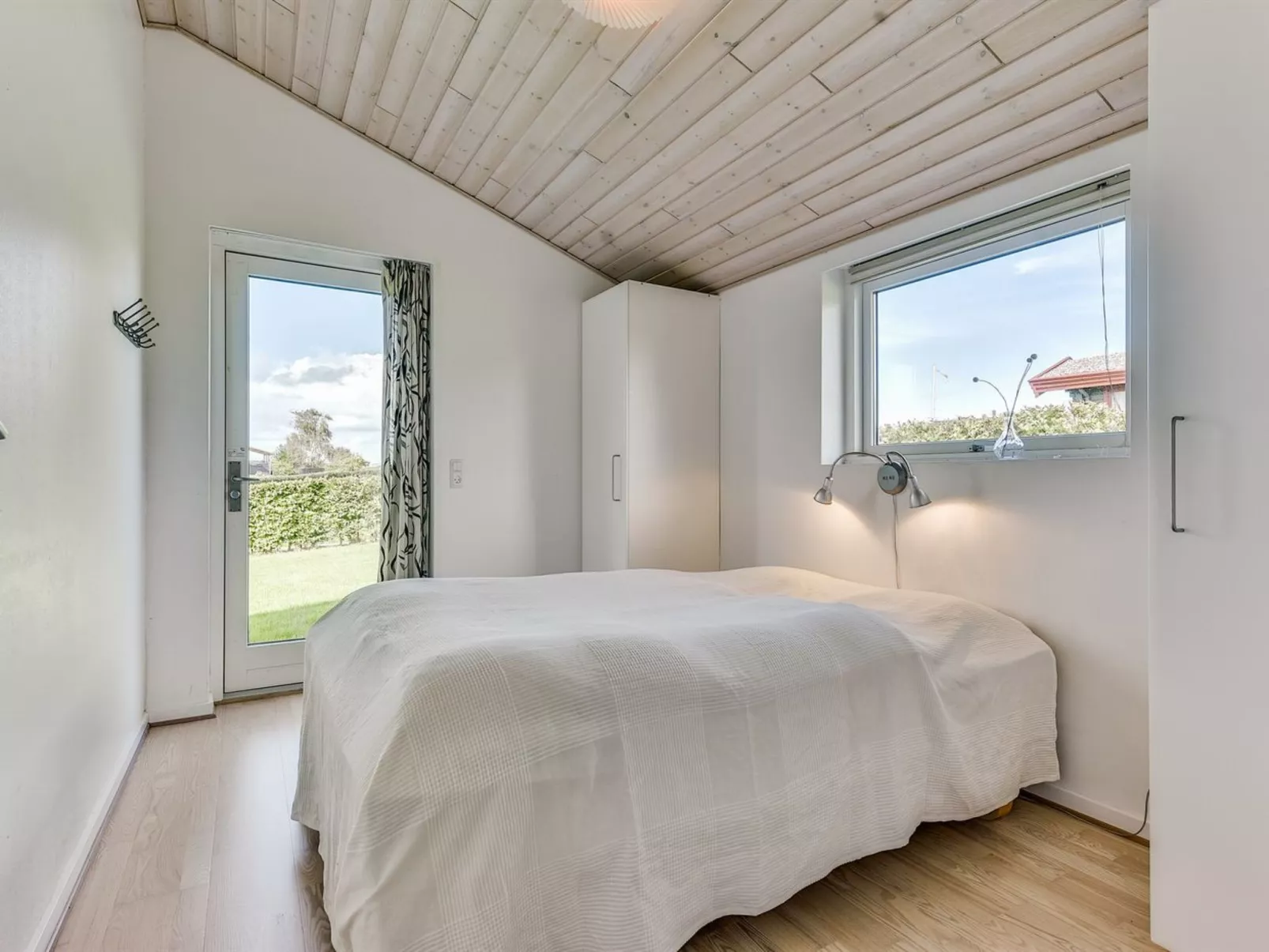 "Sylvelin" - 400m to the fjord-Inside