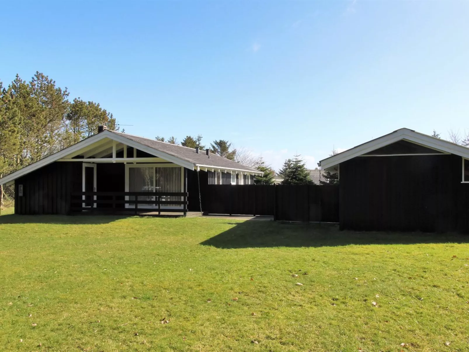 "Conradine" - 500m from the sea-Outside