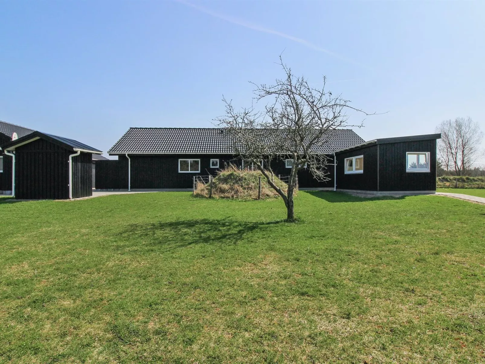 "Ethel" - 1.5km to the fjord-Draußen