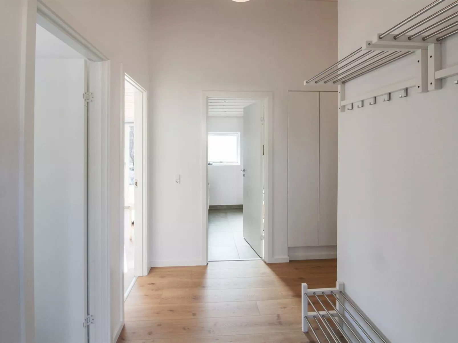 "Oke" - 350m from the sea-Drinnen