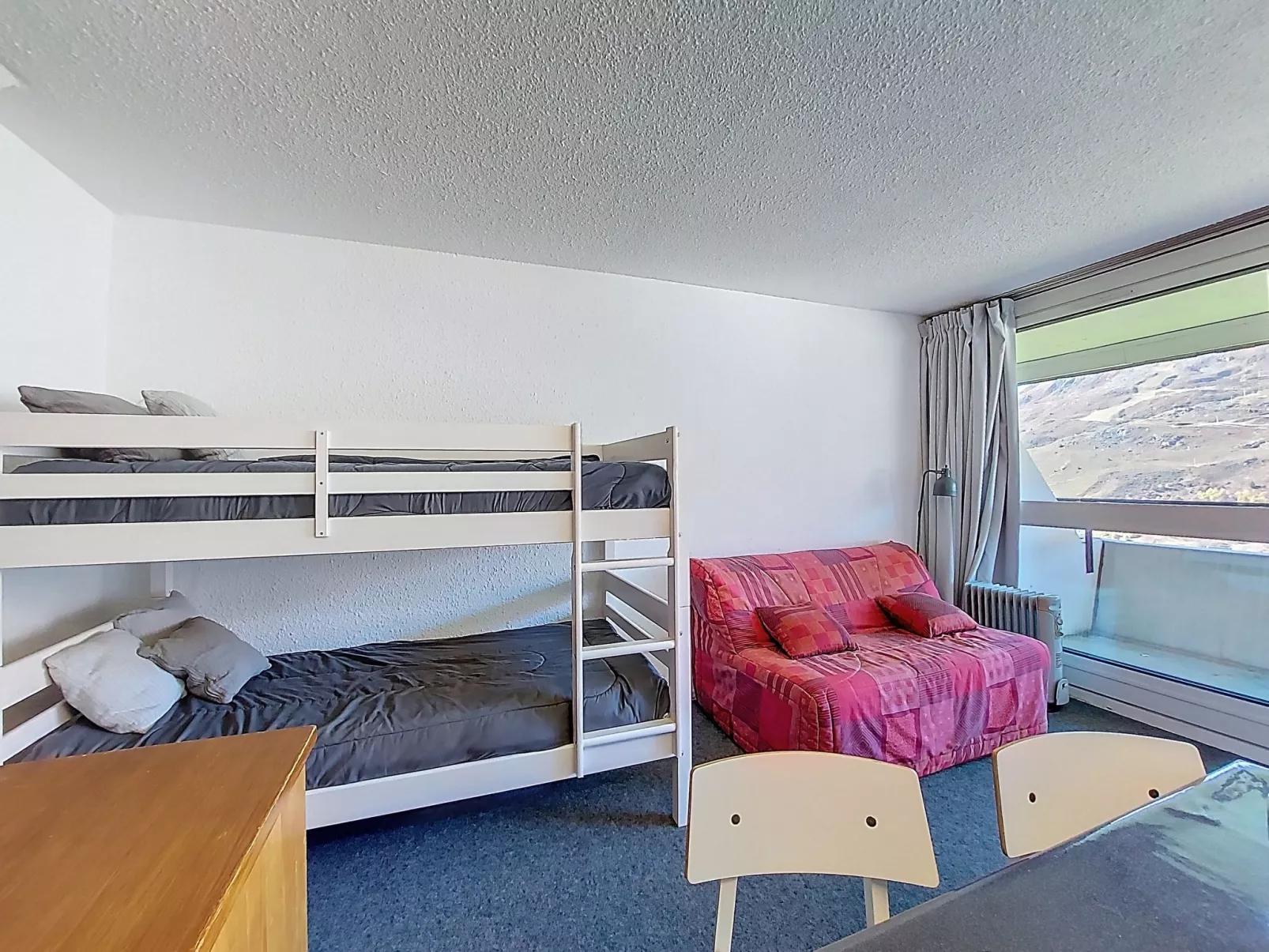 Brelin Evons R05-Drinnen