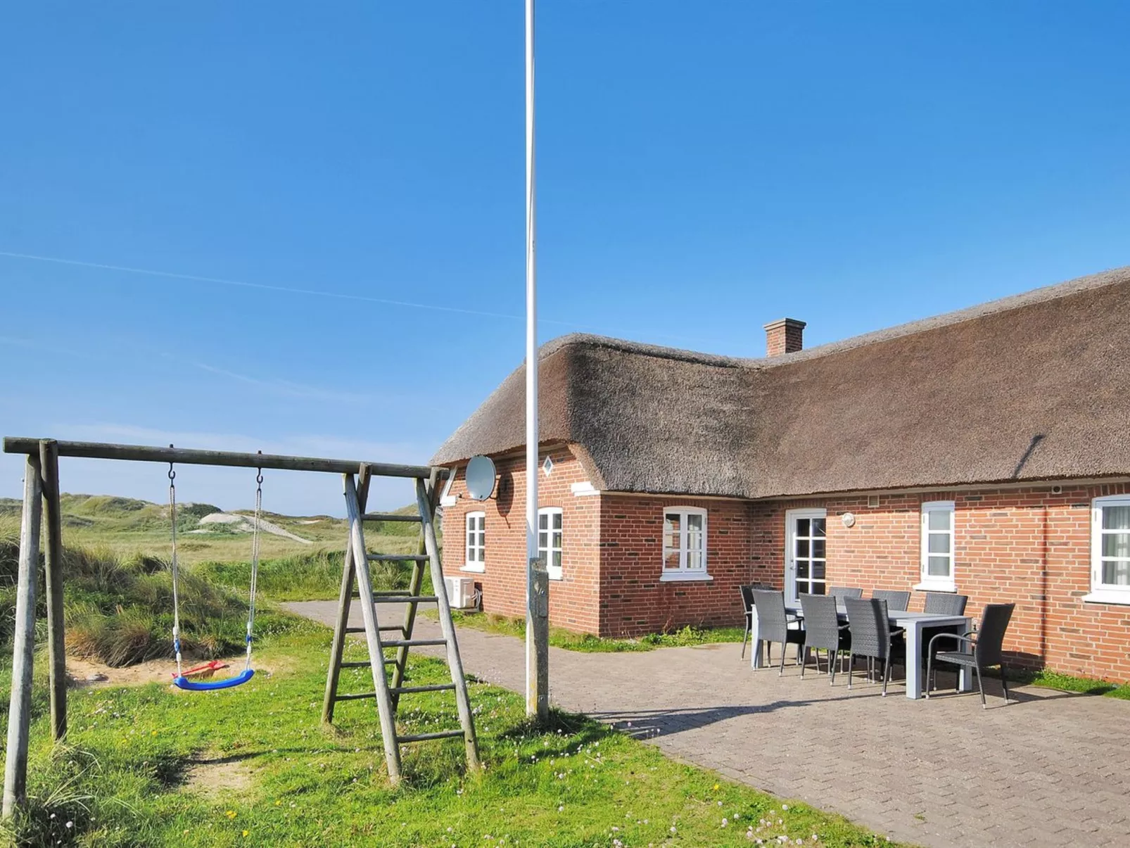 "Skuli" - 200m from the sea-Dehors