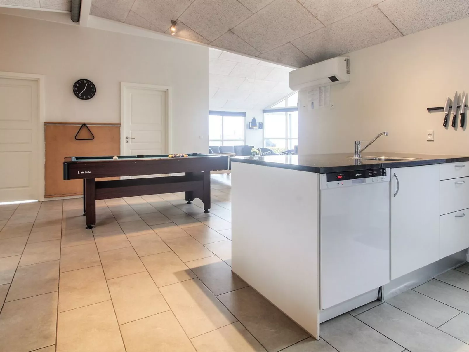 "Clea" - 200m from the sea-Inside