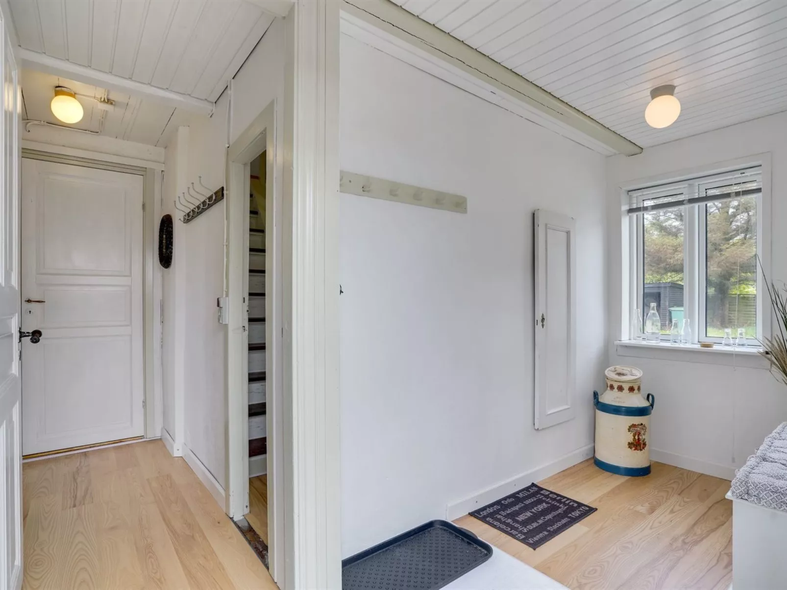 "Nevis" - 1.5km from the sea-Drinnen