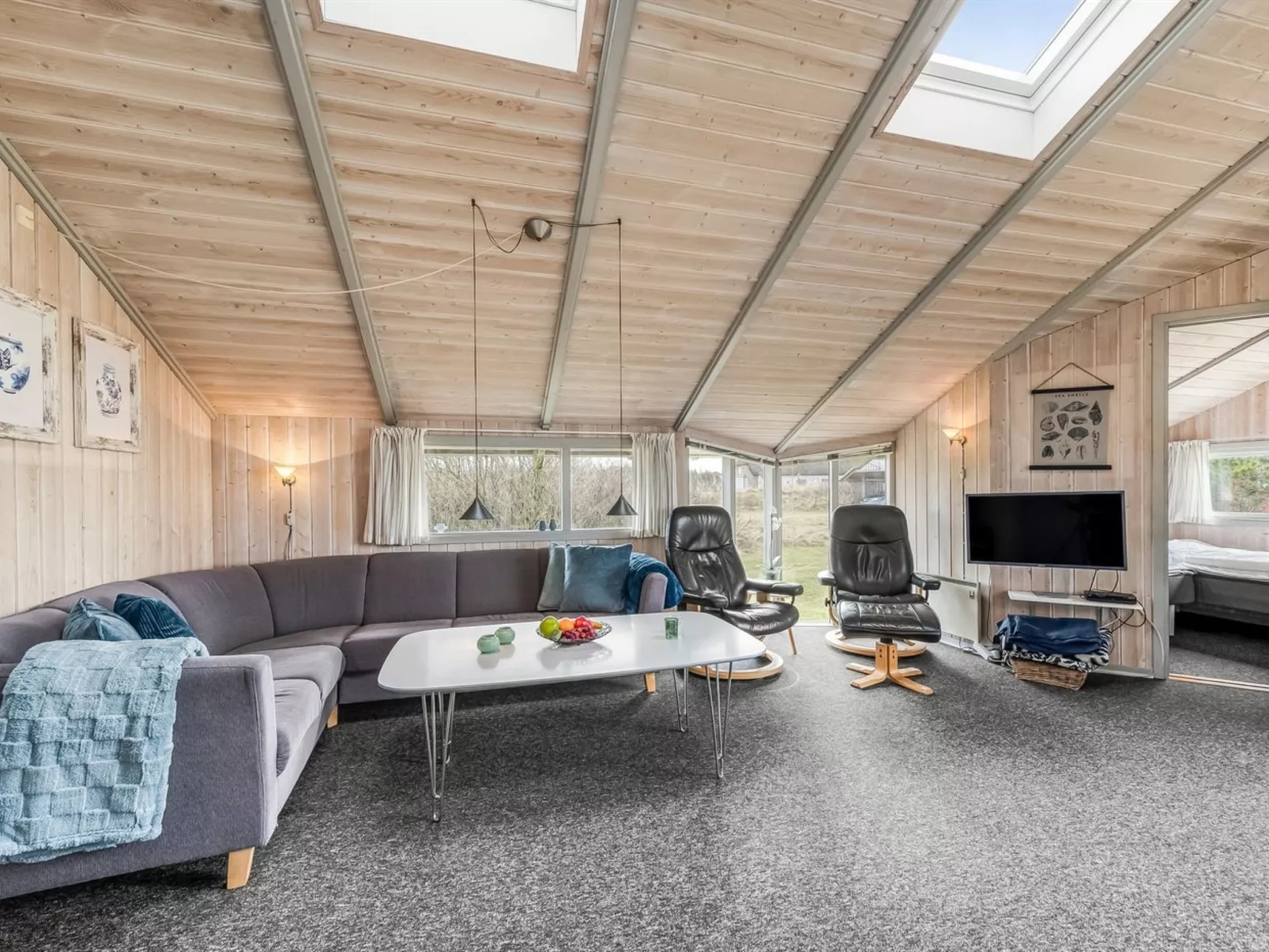 "Marisol" - 600m to the fjord-Inside