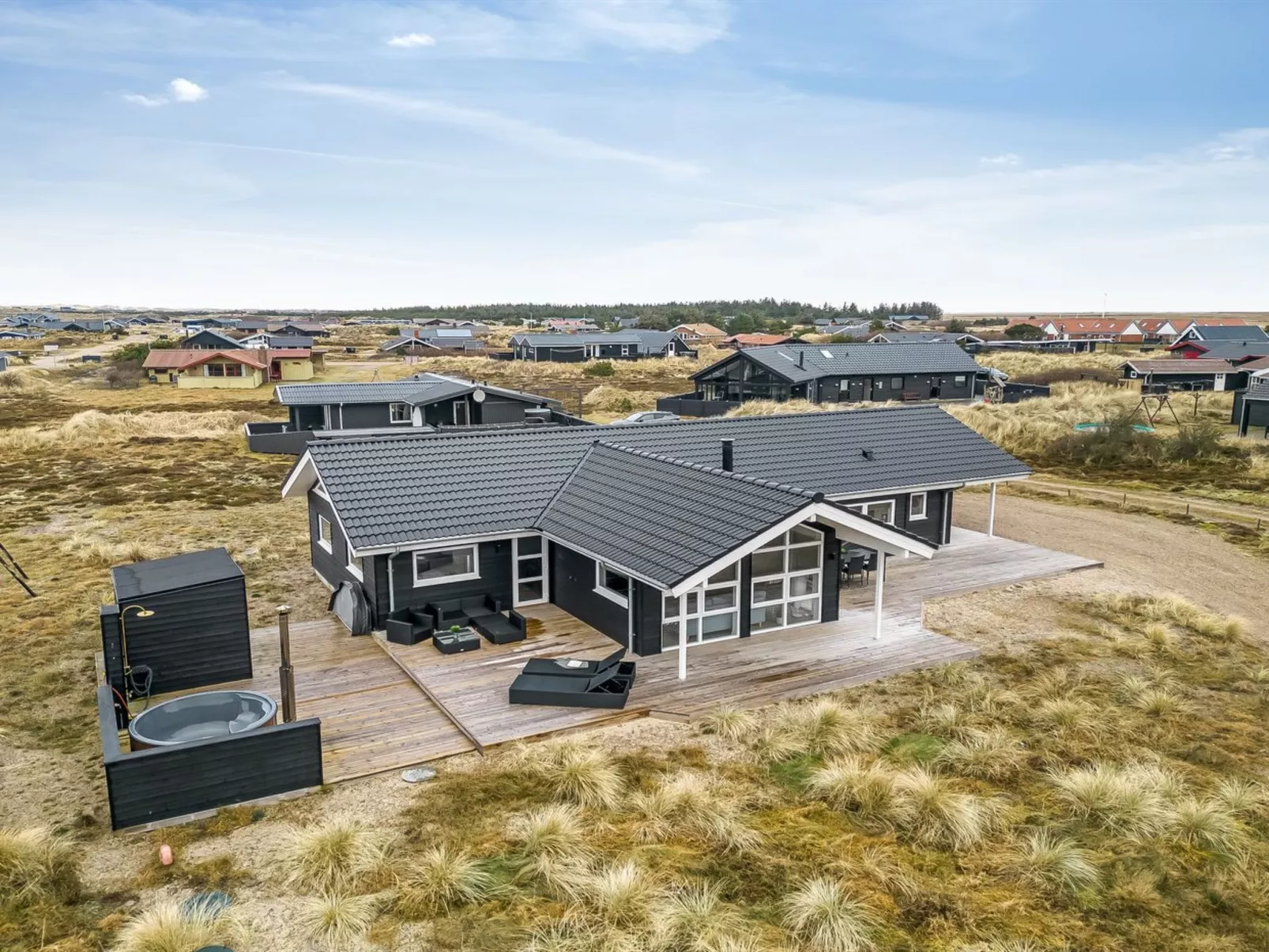 "Tola" - 450m from the sea-Draußen