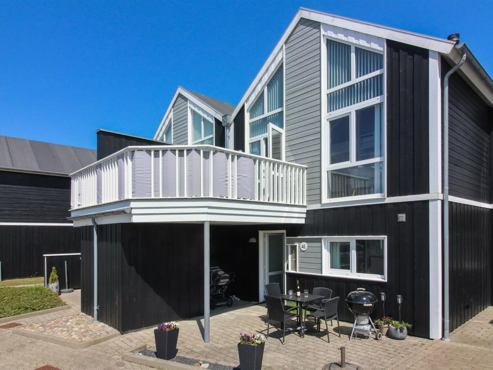 "Adna" - 700m from the sea-Outside