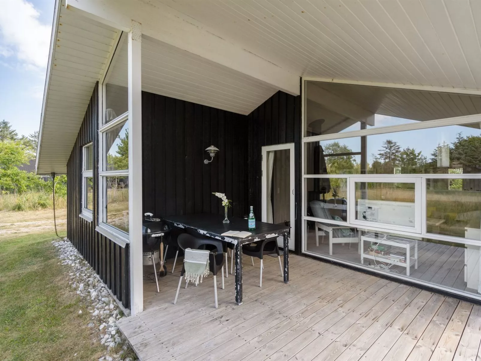 "Anahi" - 3km from the sea-Outside