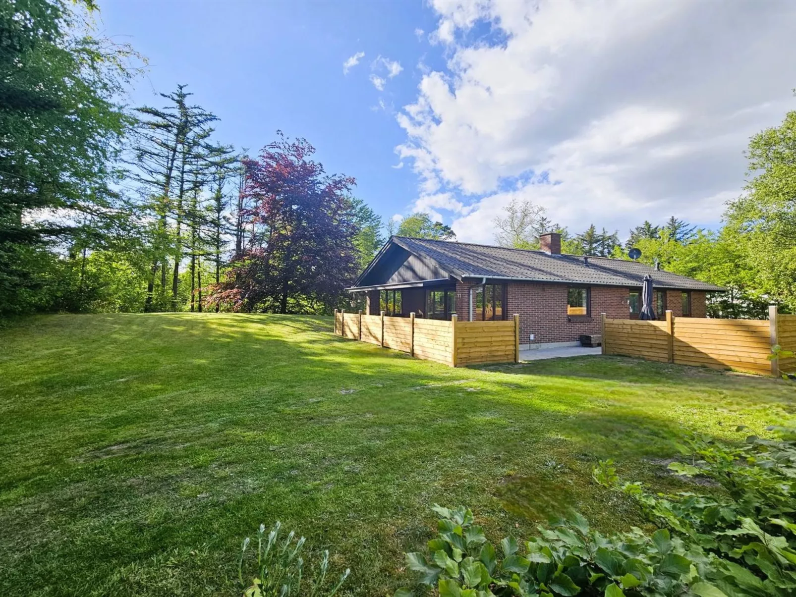 "Gundis" - 500m to the fjord-Outside