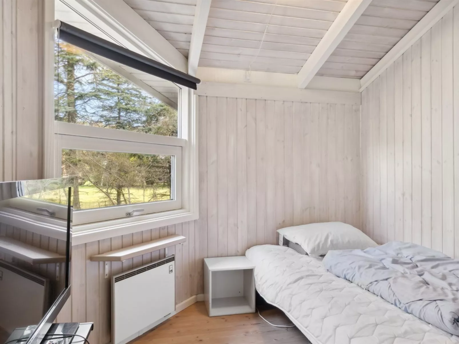 "Nafne" - 500m from the sea-Drinnen