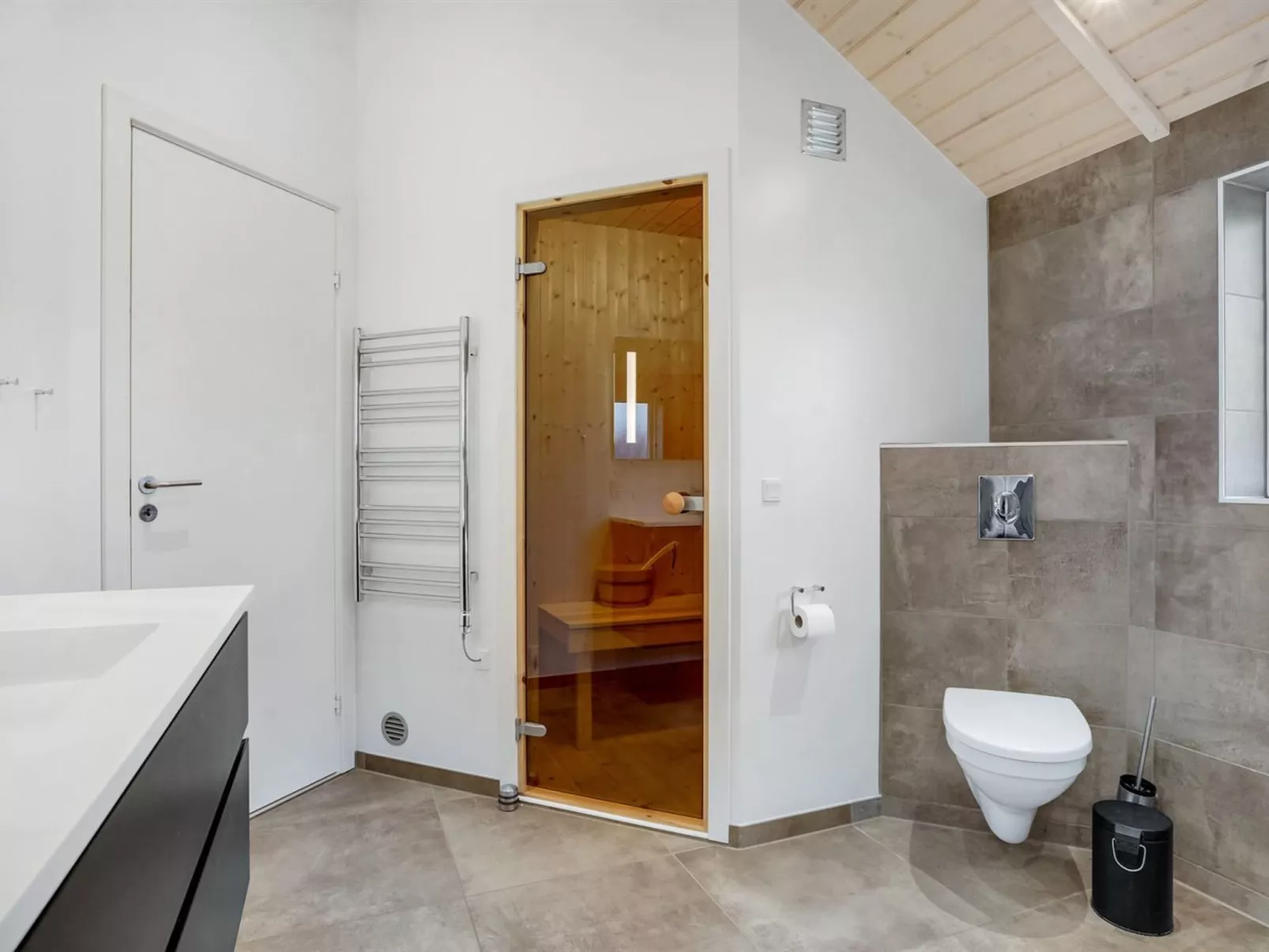 "Ano" - 950m from the sea-Inside