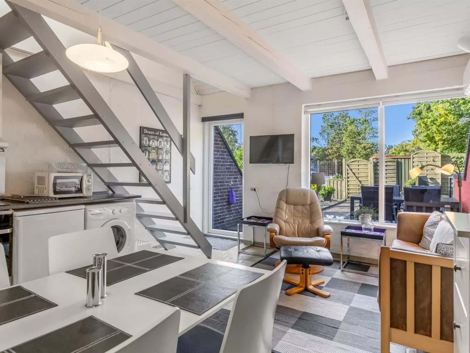 "Volmer" - 3.9km from the sea