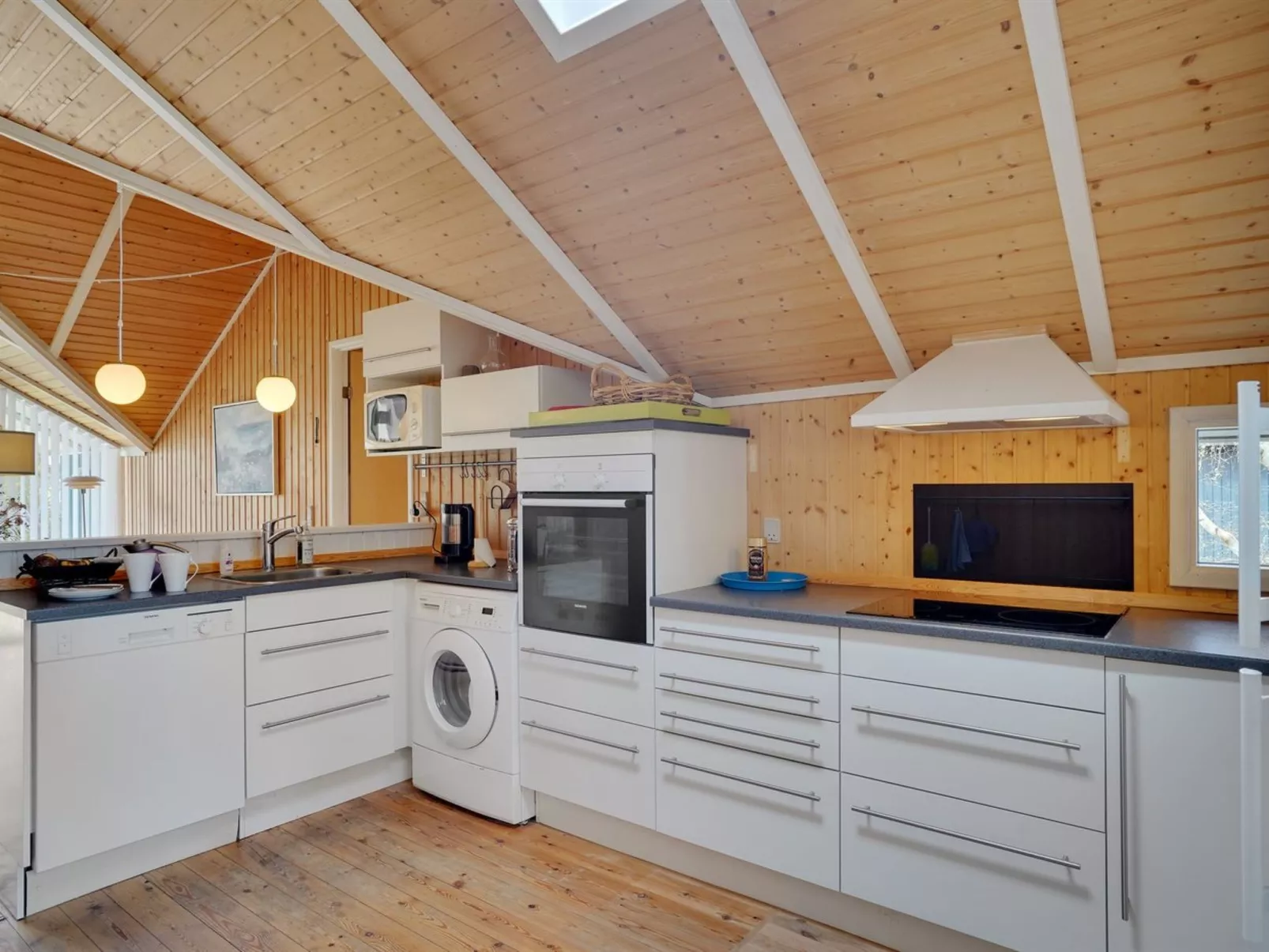 "Norna" - 300m from the sea-Drinnen