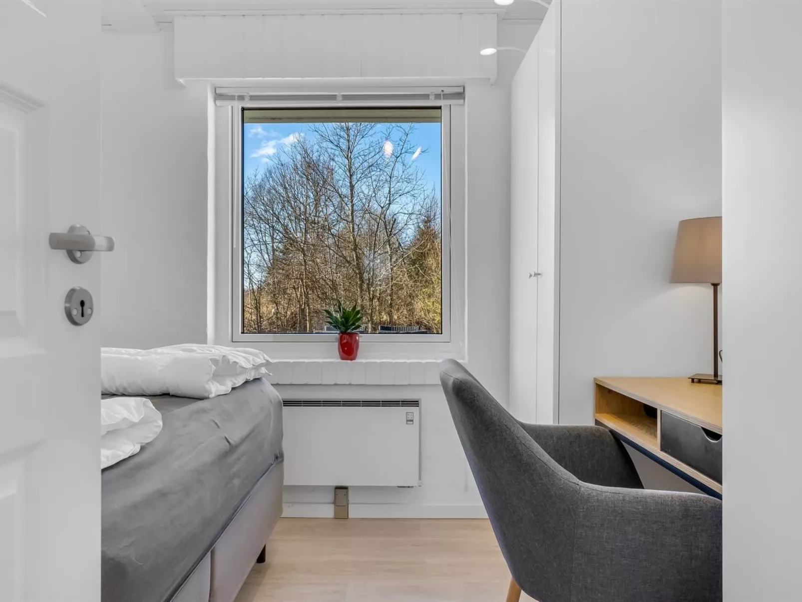 "Ehm" - 600m from the sea-Drinnen