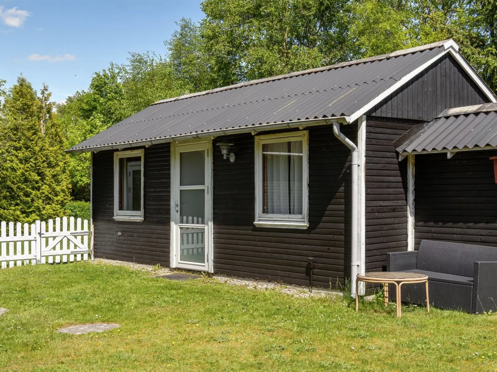 "Ulrike" - 600m to the fjord-Outside