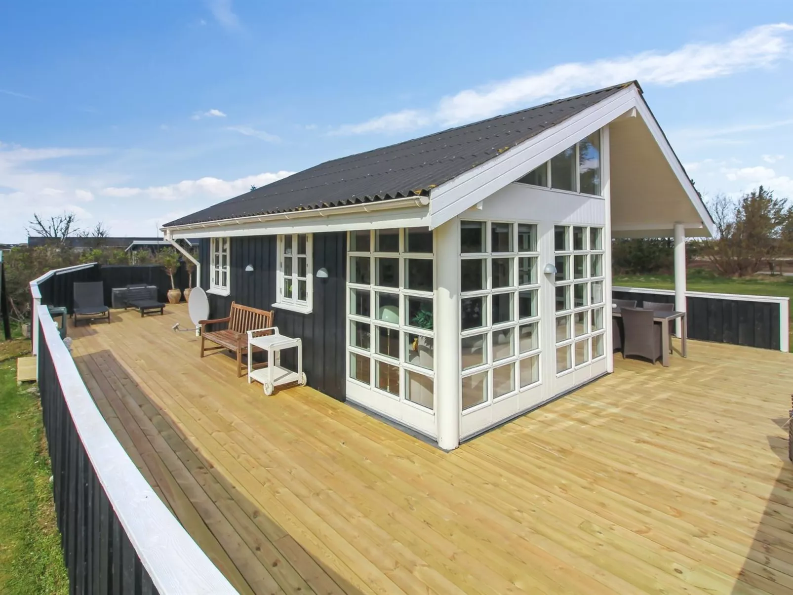 "Bjari" - 850m from the sea-Outside