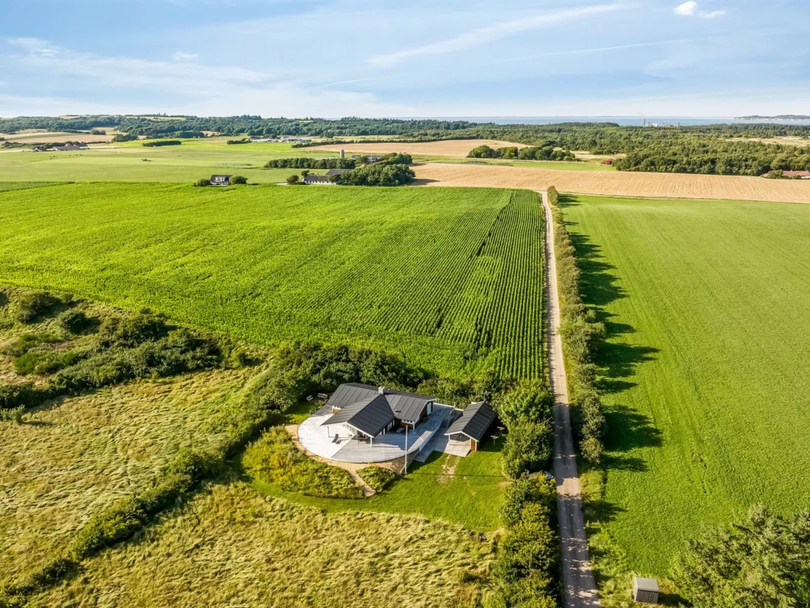 "Eljas" - 200m to the fjord-Outside