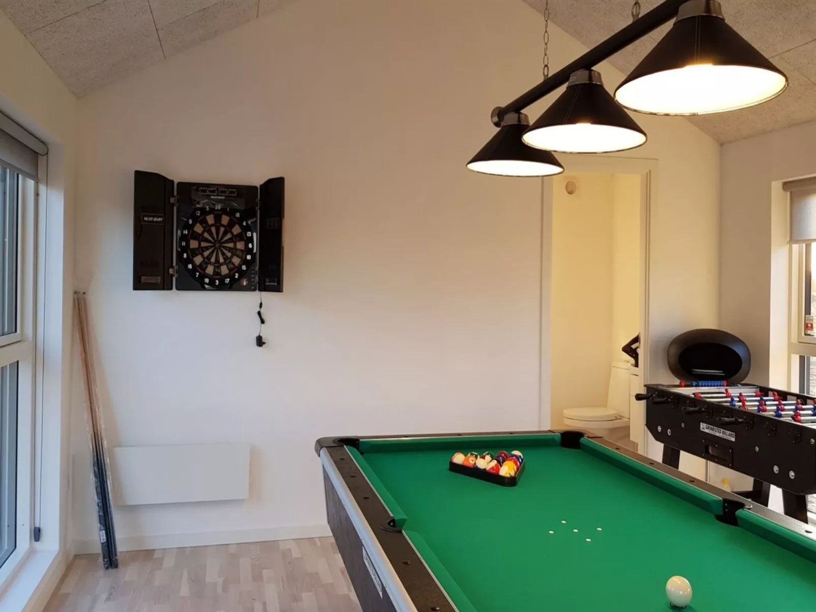 "Eveline" - 1.5km from the sea-Inside