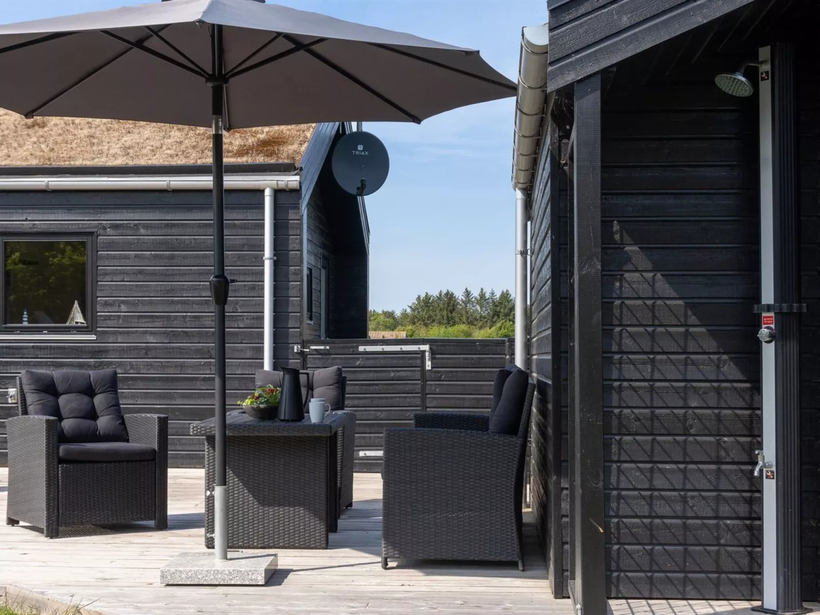 "Dyke" - 1.5km from the sea-Outside