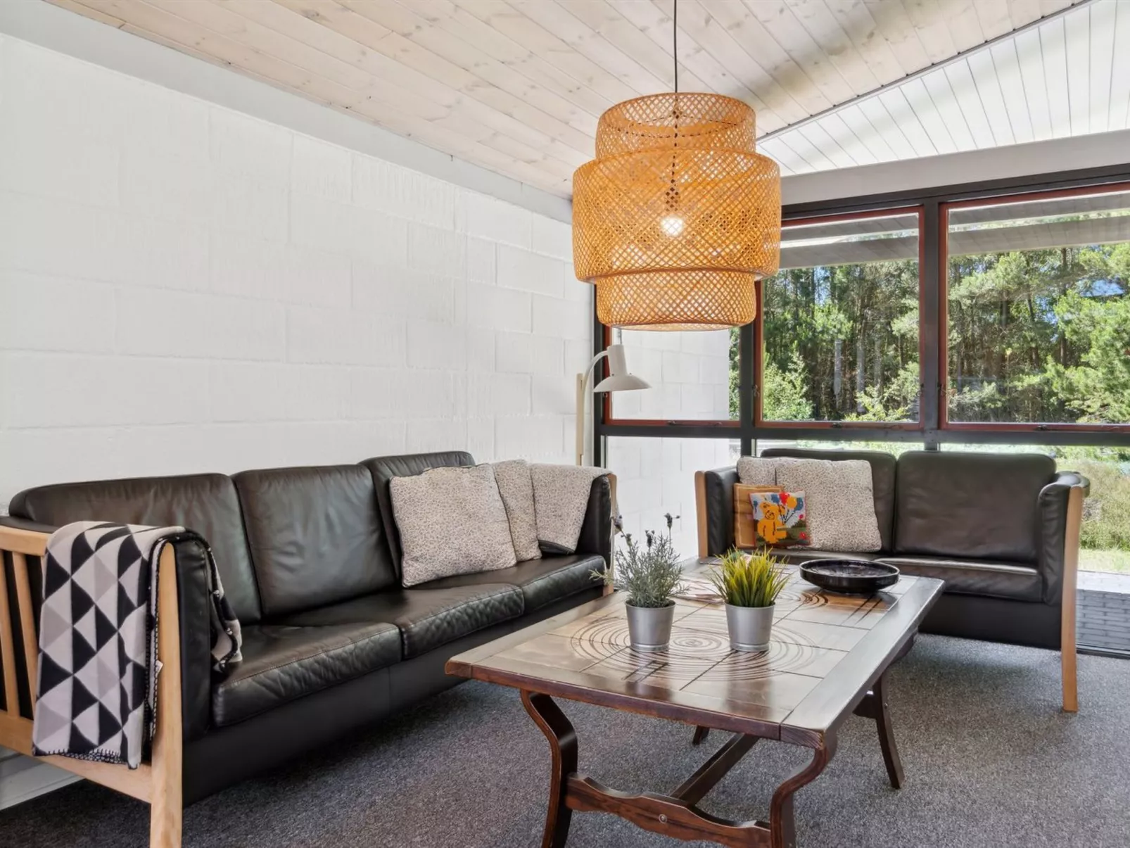 "Nila" - 750m from the sea-Inside